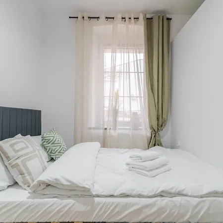 Apartment Krzywa Homely By Bookinghost *
